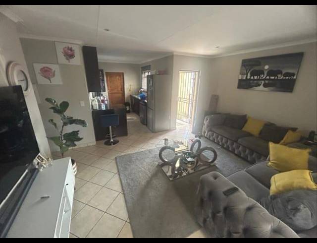 2 BEDROOM PROPERTY TO RENT IN THE REEDS